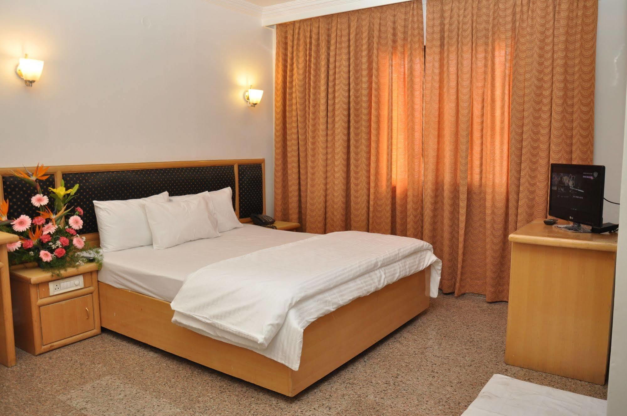 Oyo 539 Hotel Pearl Inn Bangalore Ngoại thất bức ảnh